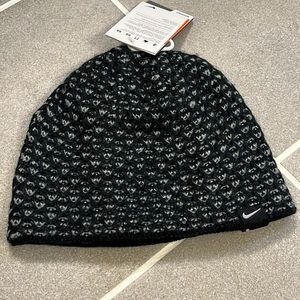 Nike reversible winter beanie hat new black acrylic 416058 010 Womens One Size